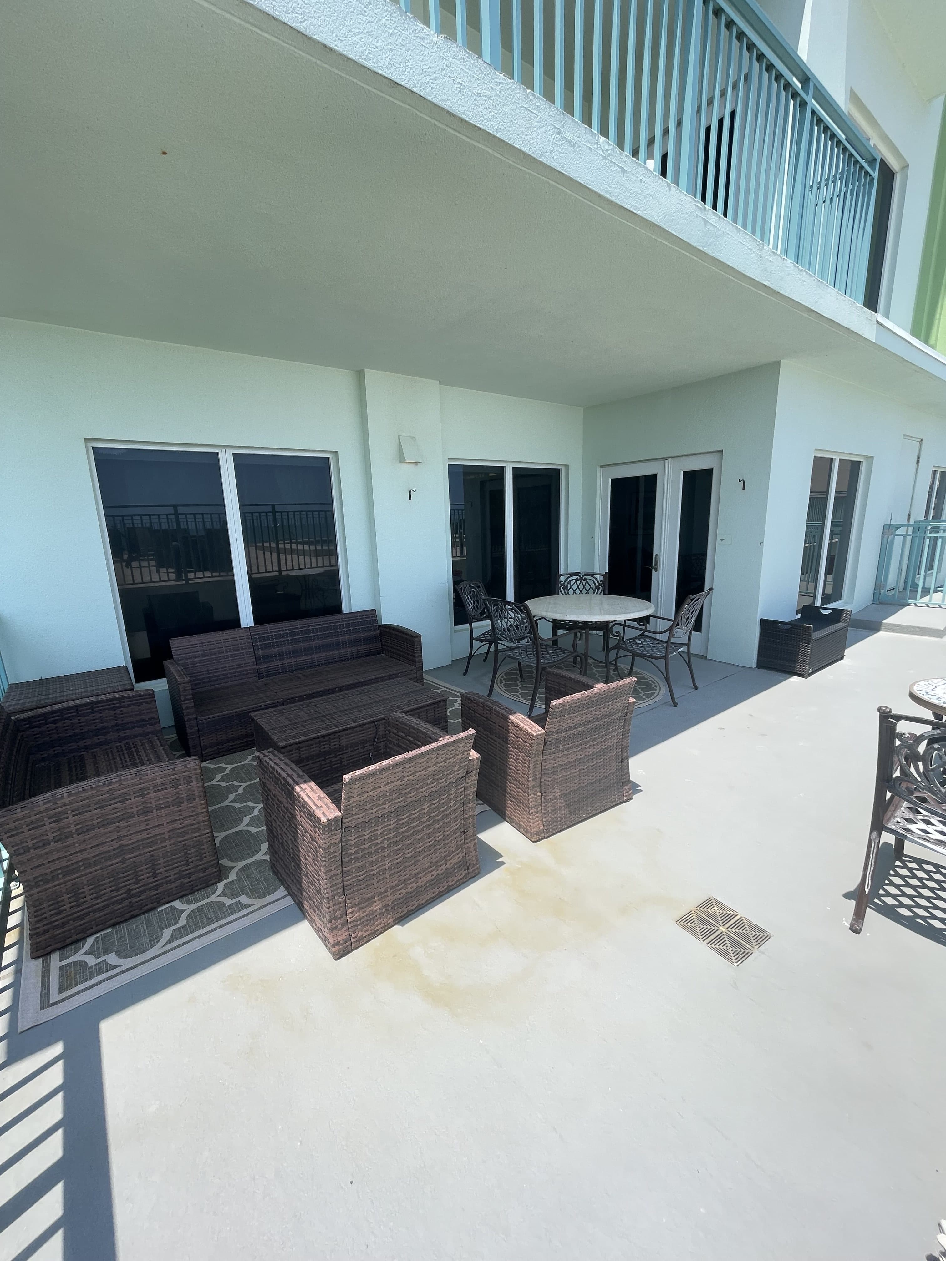 Tidy outdoor patio and backyard of a Volusia County vacation rental