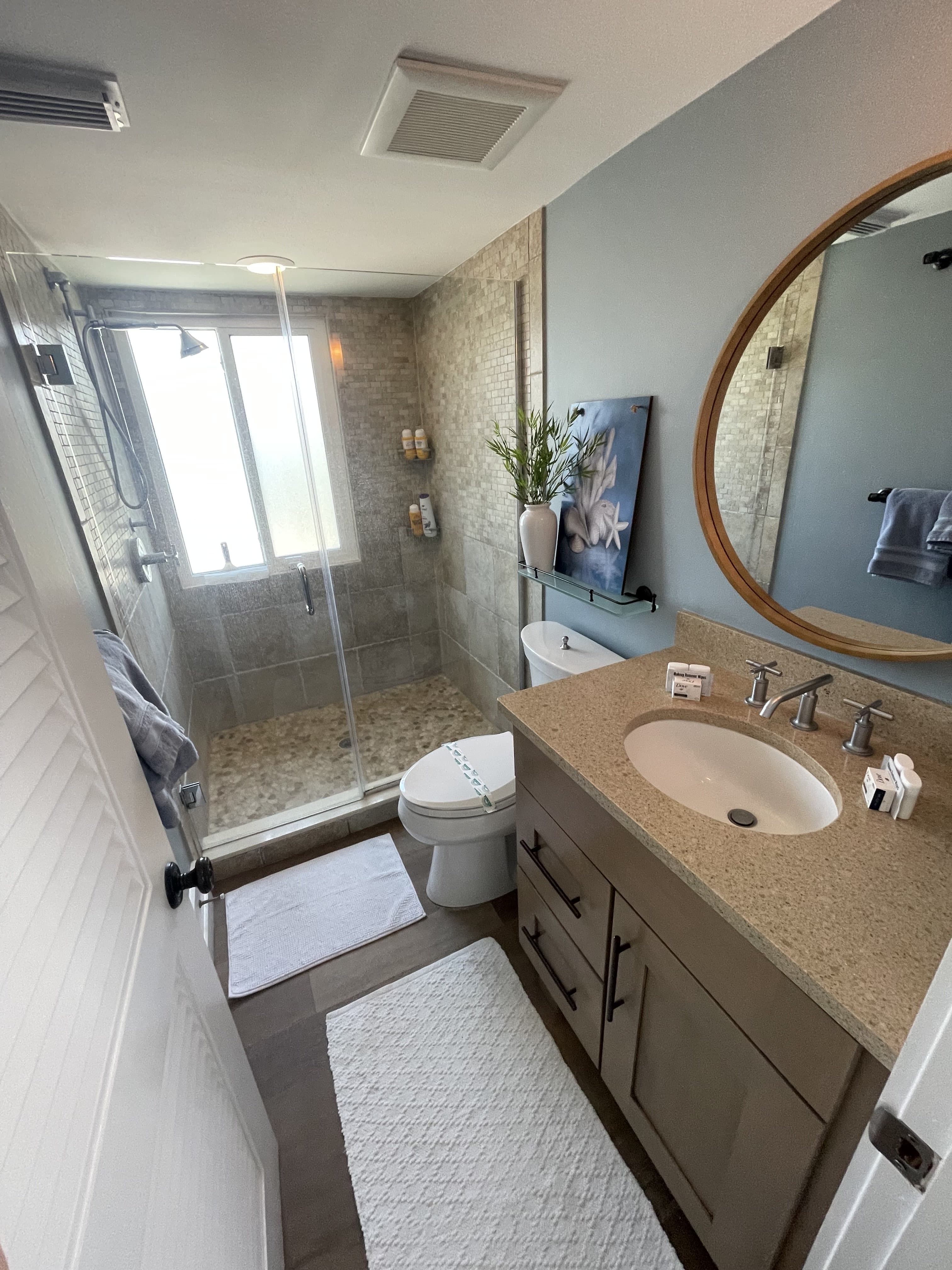 Sparkling spa-like bathroom deep cleaned by Dazzle Divas Cleaning in Daytona Beach